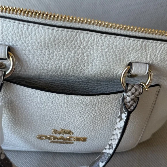 Coach Cream Leather Shoulder Bag - Picture 6 of 8